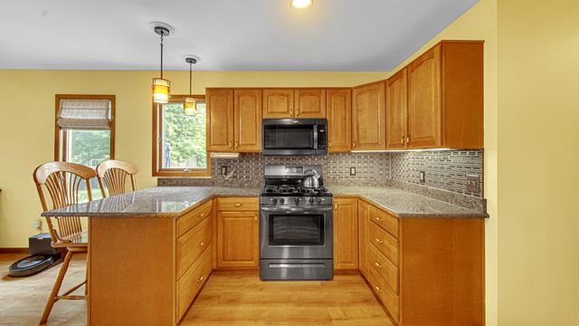 252 Bedford Circle, Valparaiso, IN 46383