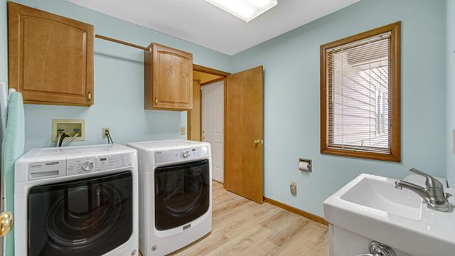 252 Bedford Circle, Valparaiso, IN 46383