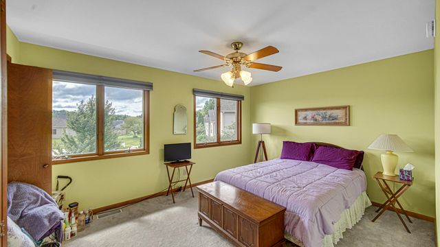 252 Bedford Circle, Valparaiso, IN 46383