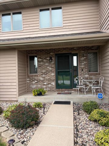 252 Bedford Circle, Valparaiso, IN 46383