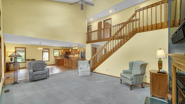 252 Bedford Circle, Valparaiso, IN 46383
