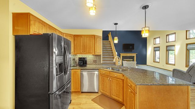 252 Bedford Circle, Valparaiso, IN 46383