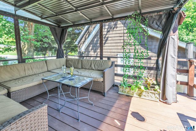 2 Winthrop Avenue, Norwalk, CT 06851