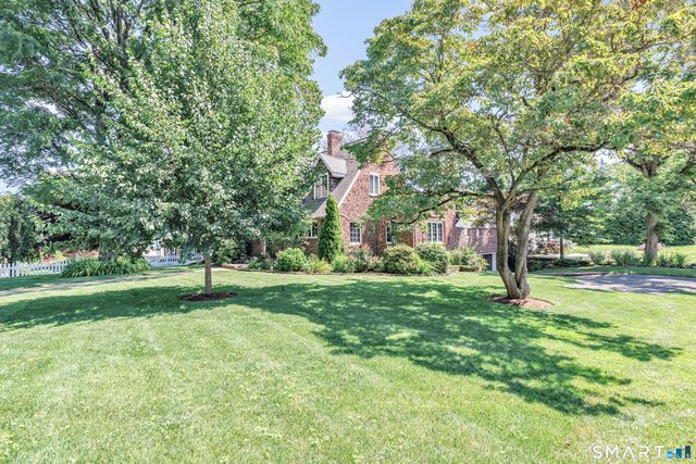 2 Winthrop Avenue, Norwalk, CT 06851
