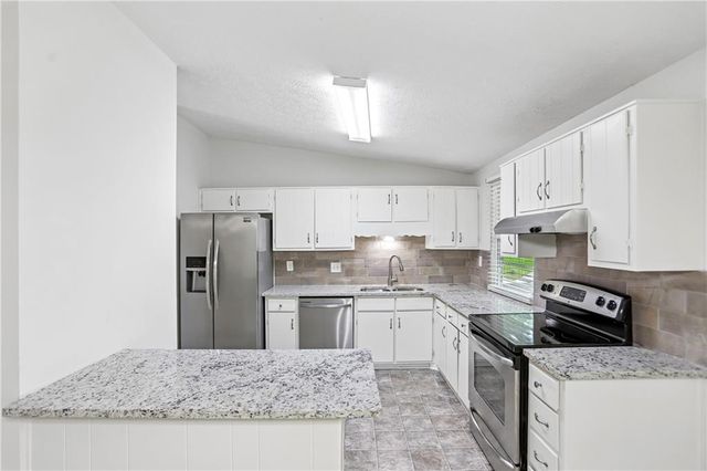 3020 Forestside Lane, Atlanta, GA 30349
