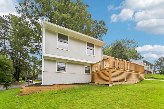 3020 Forestside Lane, Atlanta, GA 30349
