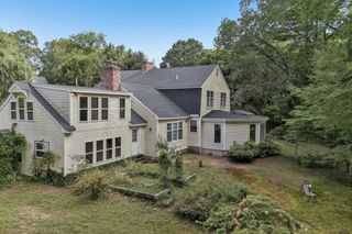36 Boeske Ave, Maynard, MA 01754