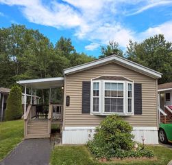 47 Washington St 29, Auburn, MA 01501