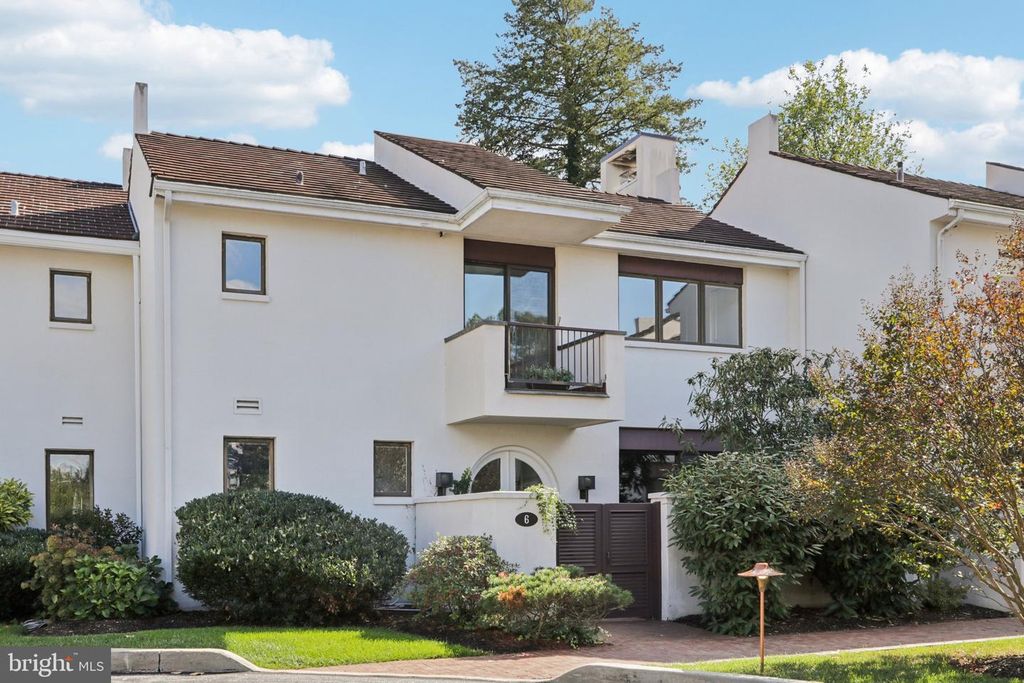 6 AVIGNON #6, Devon, PA 19333