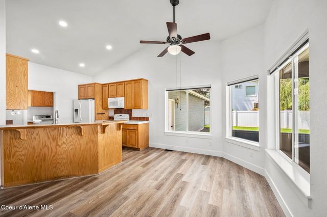 1633 Northwood Dr, Hayden Lake, ID 83835
