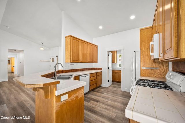 1633 Northwood Dr, Hayden Lake, ID 83835
