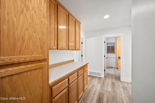 1633 Northwood Dr, Hayden Lake, ID 83835
