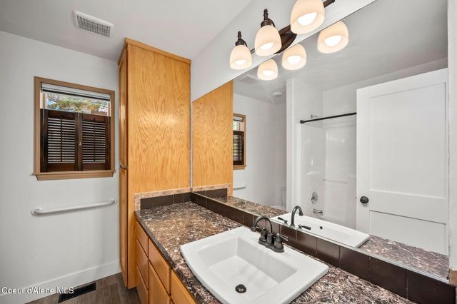1633 Northwood Dr, Hayden Lake, ID 83835