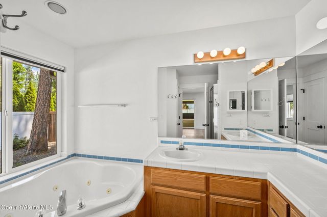 1633 Northwood Dr, Hayden Lake, ID 83835