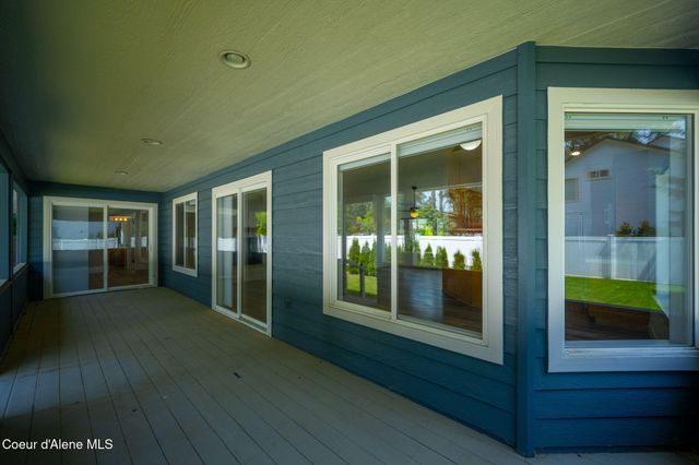 1633 Northwood Dr, Hayden Lake, ID 83835
