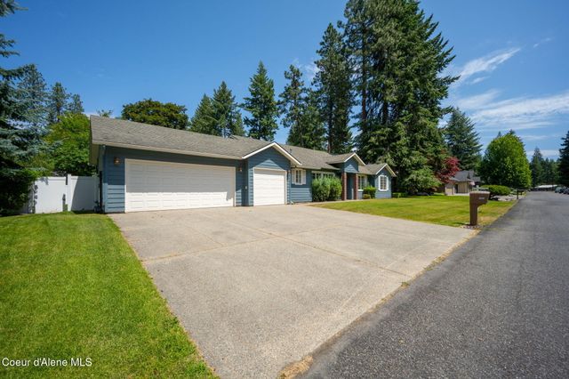 1633 Northwood Dr, Hayden Lake, ID 83835