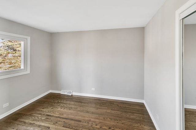 1339 Heather Road, Homewood, IL 60430