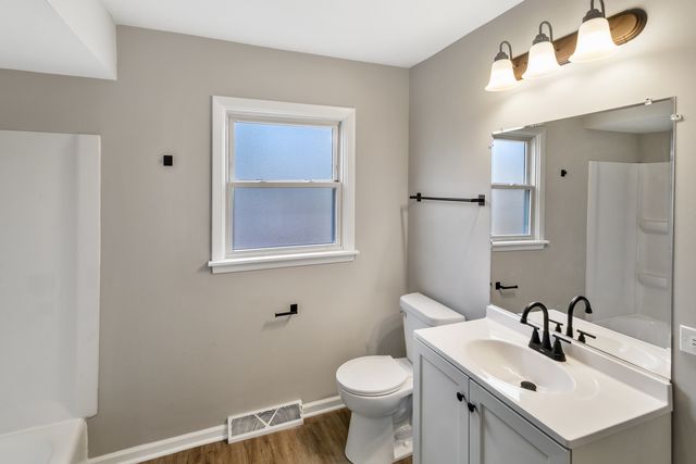 1339 Heather Road, Homewood, IL 60430