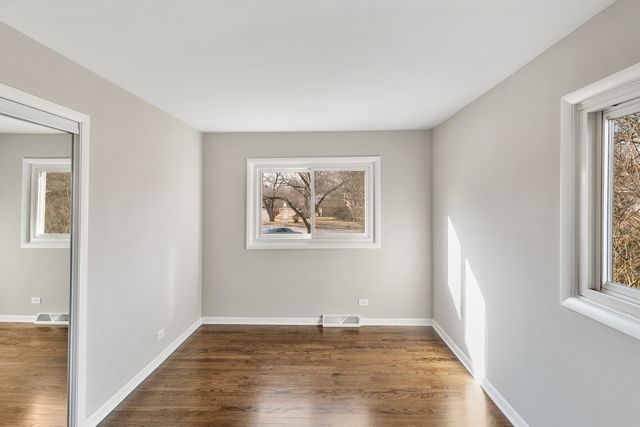 1339 Heather Road, Homewood, IL 60430