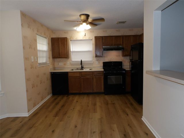 5917 Red River Drive, Dickinson, TX 77539