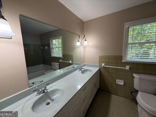 1931 Peeler Road, Atlanta, GA 30338