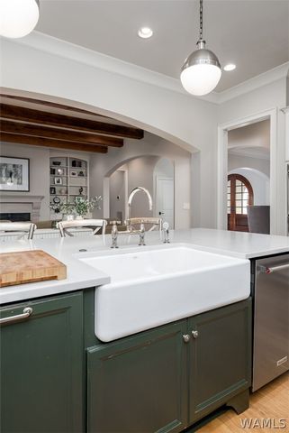 2725 Beacon Hill, Tuscaloosa, AL 35406