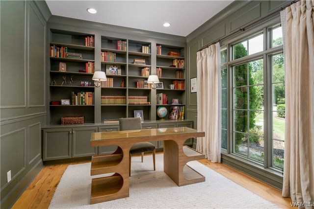 2725 Beacon Hill, Tuscaloosa, AL 35406