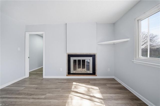 1300 Riverside DR, Virginia Beach, VA 23453