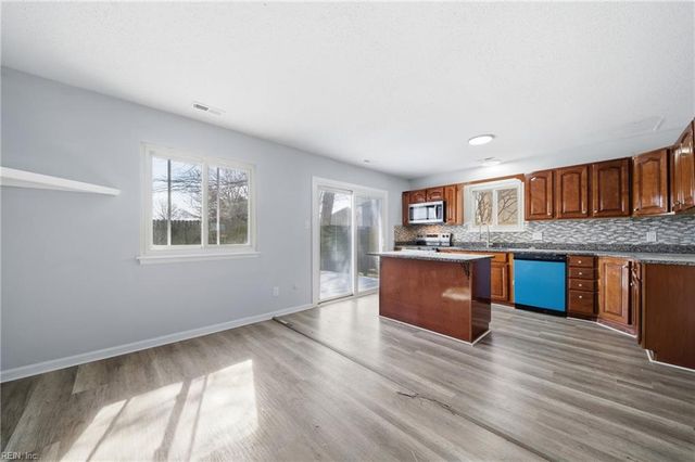 1300 Riverside DR, Virginia Beach, VA 23453