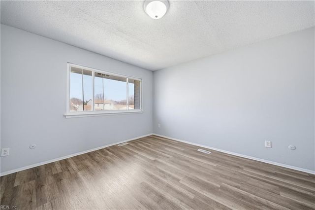 1300 Riverside DR, Virginia Beach, VA 23453