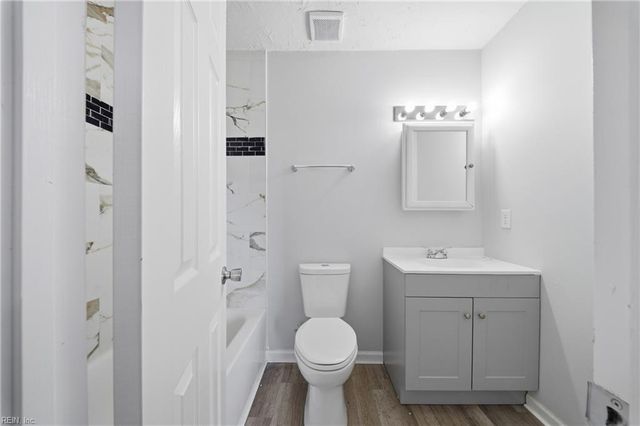 1300 Riverside DR, Virginia Beach, VA 23453