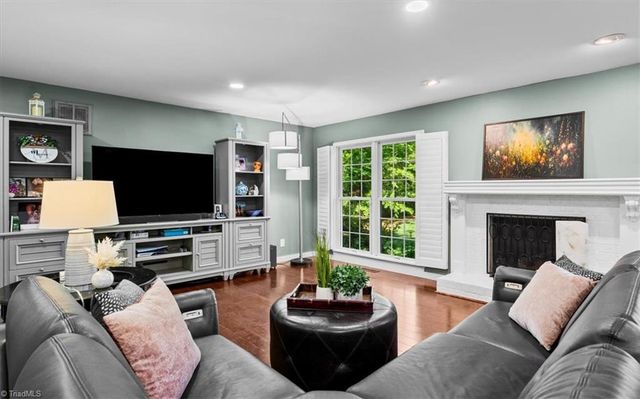 312 Willoughby Boulevard, Greensboro, NC 27408
