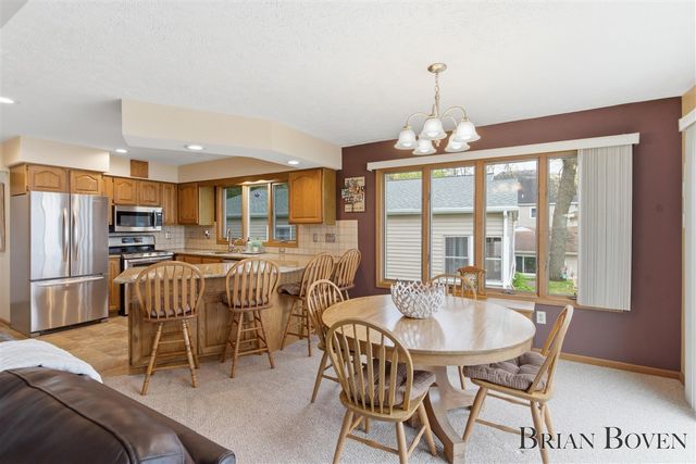 7550 Hessler Drive, Rockford, MI 49341