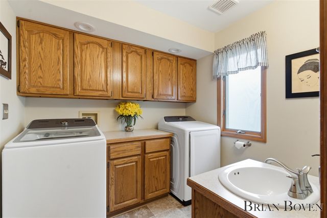 7550 Hessler Drive, Rockford, MI 49341