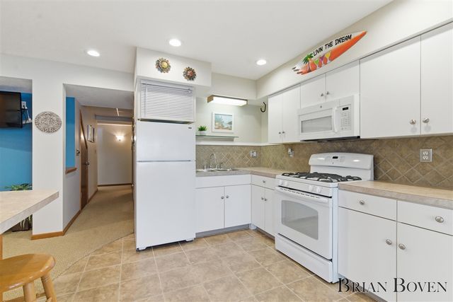 7550 Hessler Drive, Rockford, MI 49341