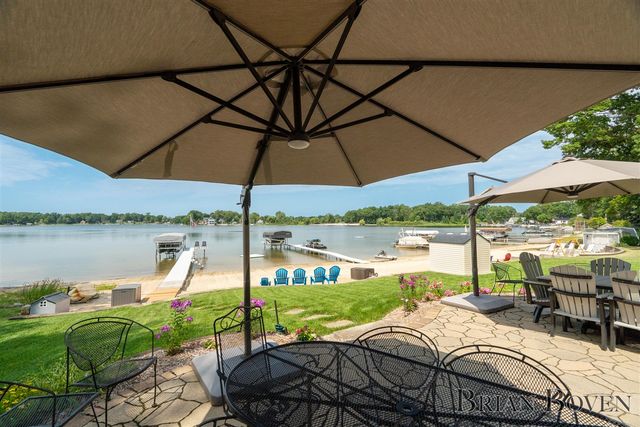 7550 Hessler Drive, Rockford, MI 49341