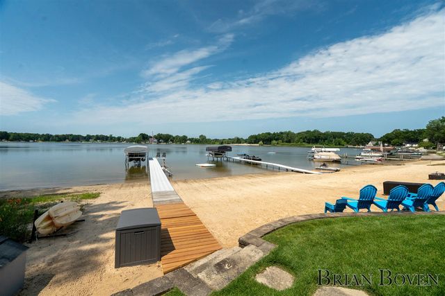 7550 Hessler Drive, Rockford, MI 49341