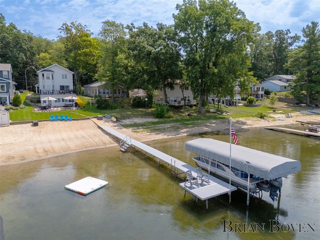 7550 Hessler Drive, Rockford, MI 49341