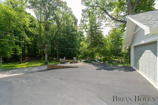 7550 Hessler Drive, Rockford, MI 49341