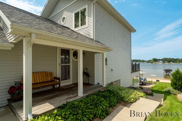7550 Hessler Drive, Rockford, MI 49341