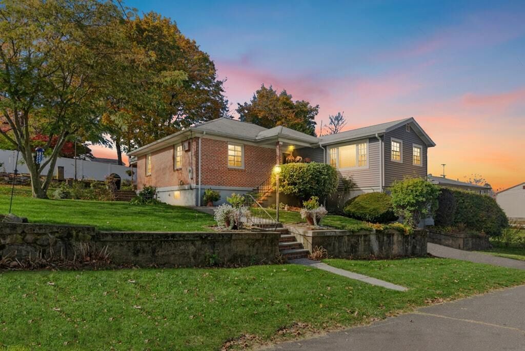 186 Hubbell Avenue, Waterbury, CT 06708