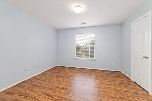 8734 Rainglen Lane, Houston, TX 77044