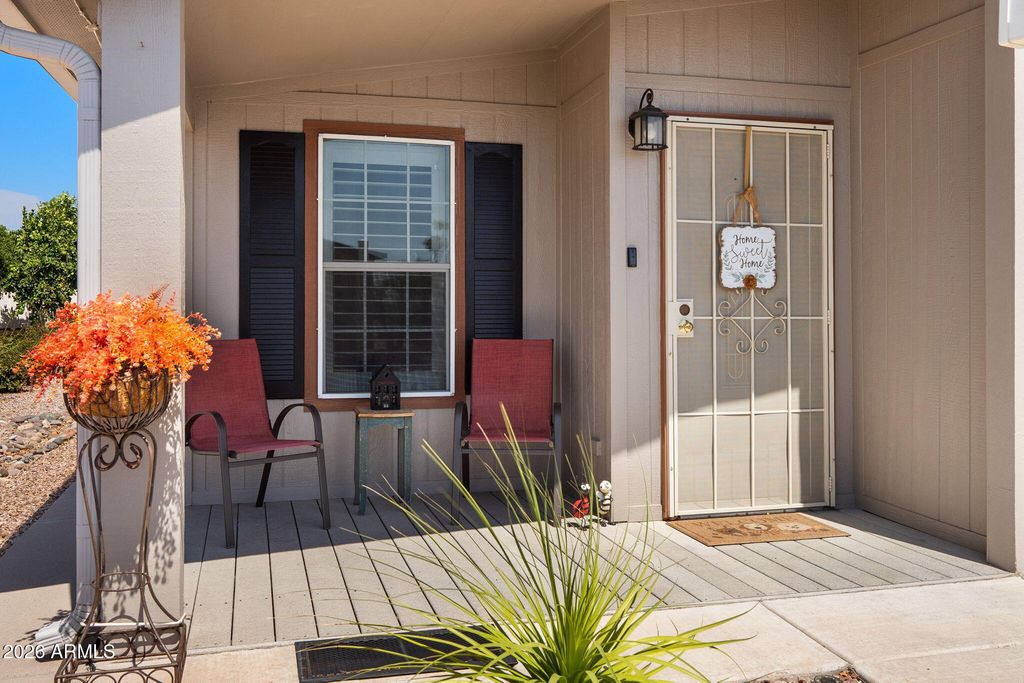 Image 2 of property listing at 8840 E SUNLAND Avenue 52, Mesa, AZ 85208