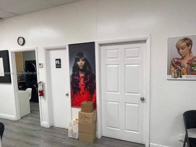 627 S State Road 7, Hollywood, FL 33023