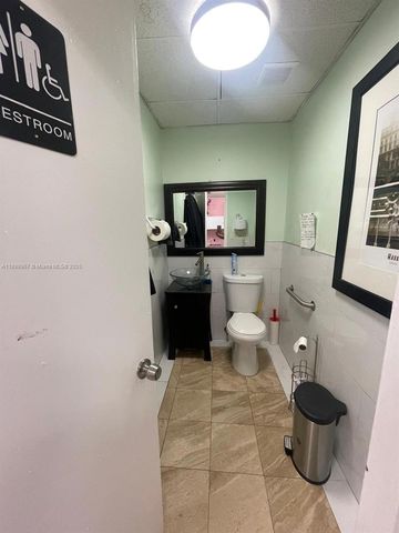 627 S State Road 7, Hollywood, FL 33023