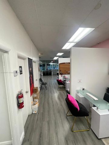 627 S State Road 7, Hollywood, FL 33023