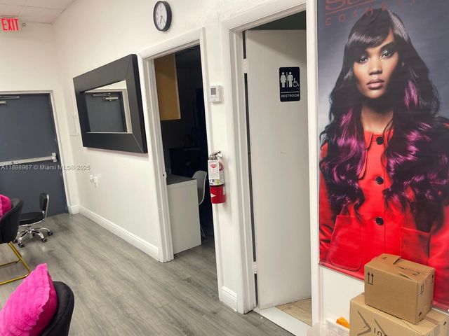 627 S State Road 7, Hollywood, FL 33023