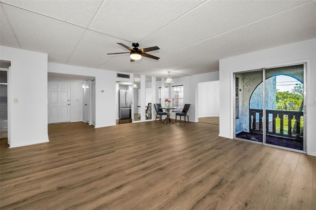 320 N BAYSHORE BOULEVARD 107, Clearwater, FL 33759