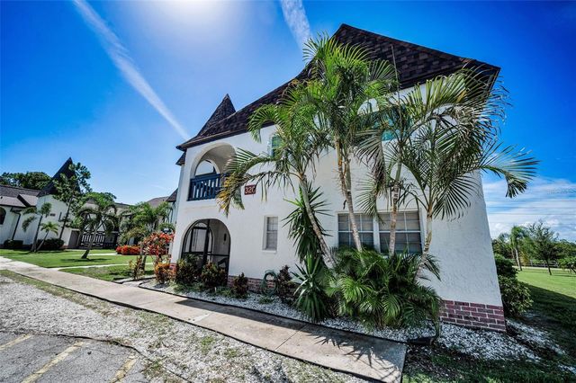 320 N BAYSHORE BOULEVARD 107, Clearwater, FL 33759