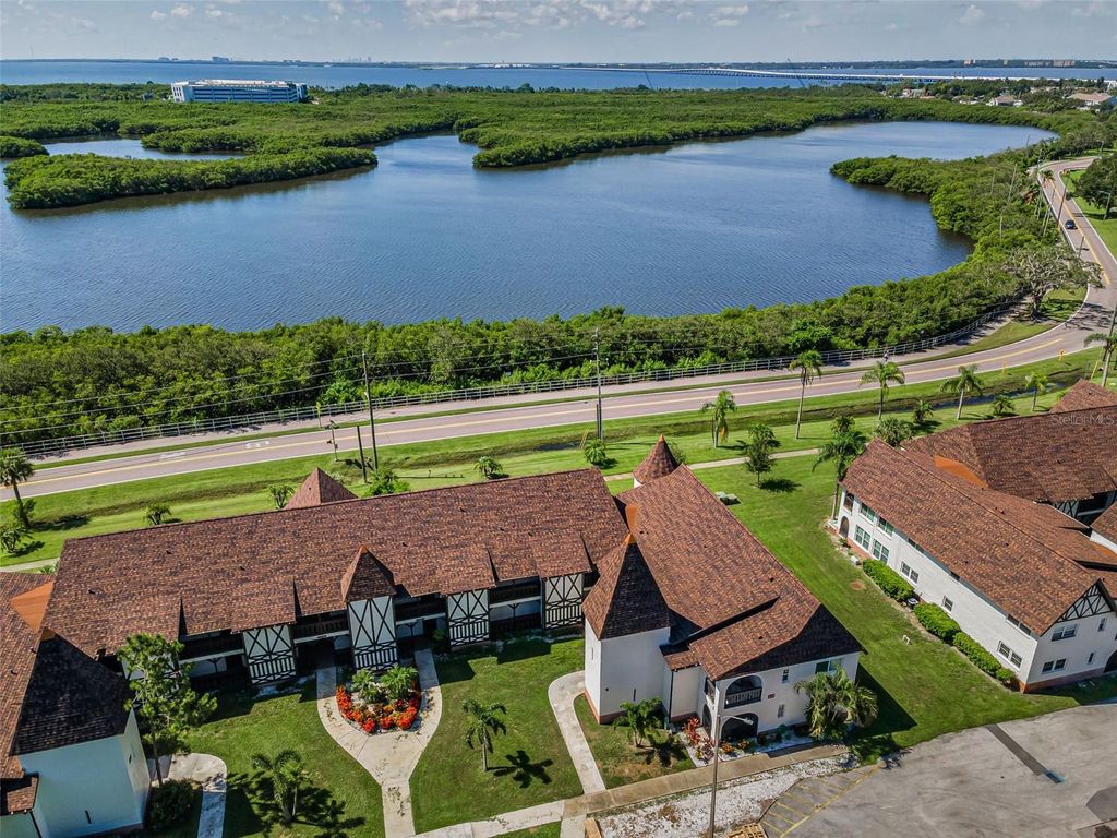 320 N BAYSHORE BOULEVARD 107, Clearwater, FL 33759